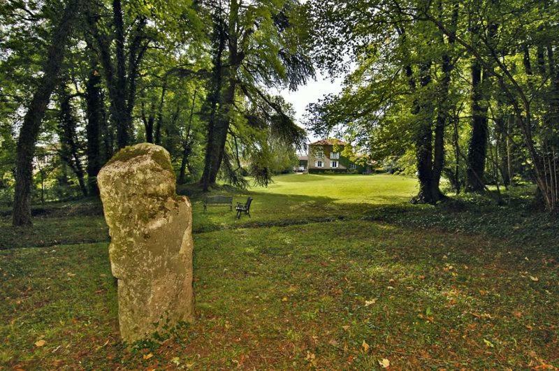 Отель Le Domaine De Pomone Woinville Экстерьер фото